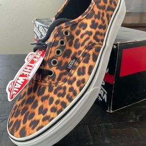 Leopard classic vans